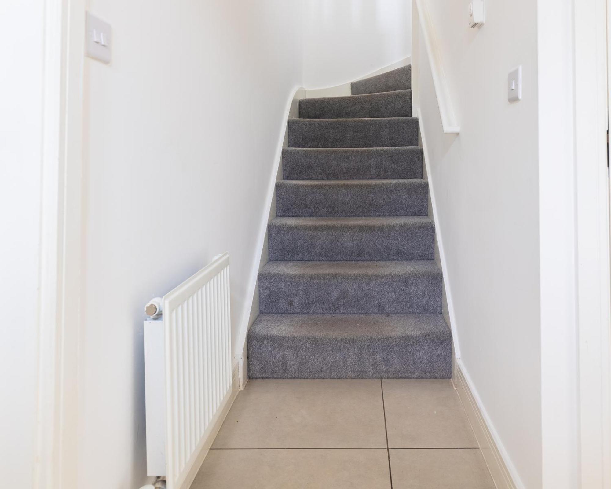 Spacious 4-Bedroom Home Near City Centre With Parking Nottingham Exterior foto