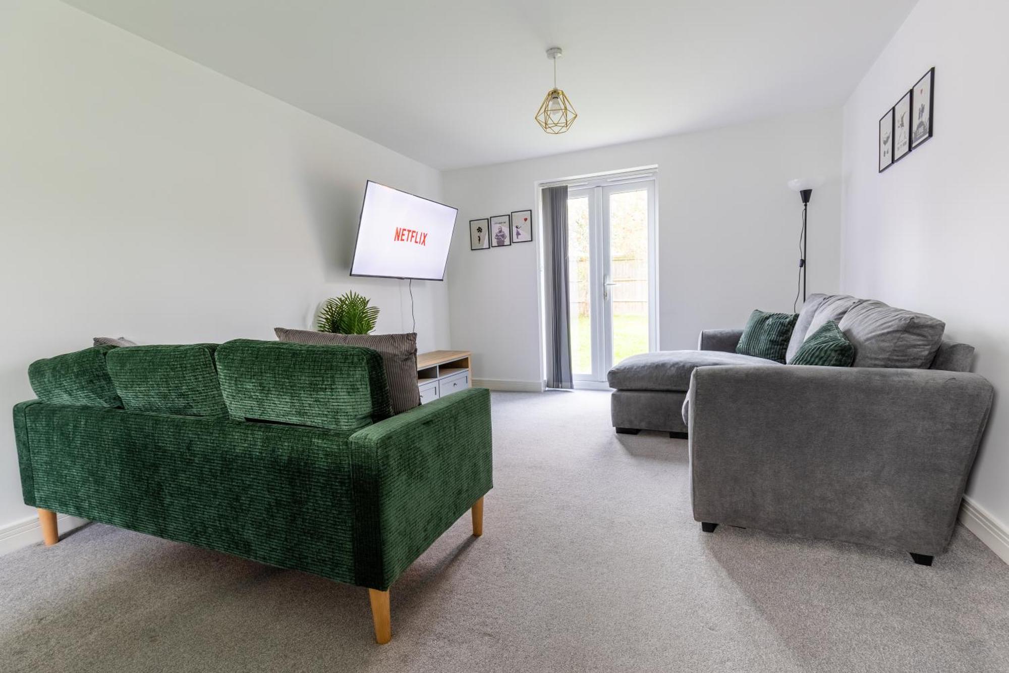 Spacious 4-Bedroom Home Near City Centre With Parking Nottingham Exterior foto