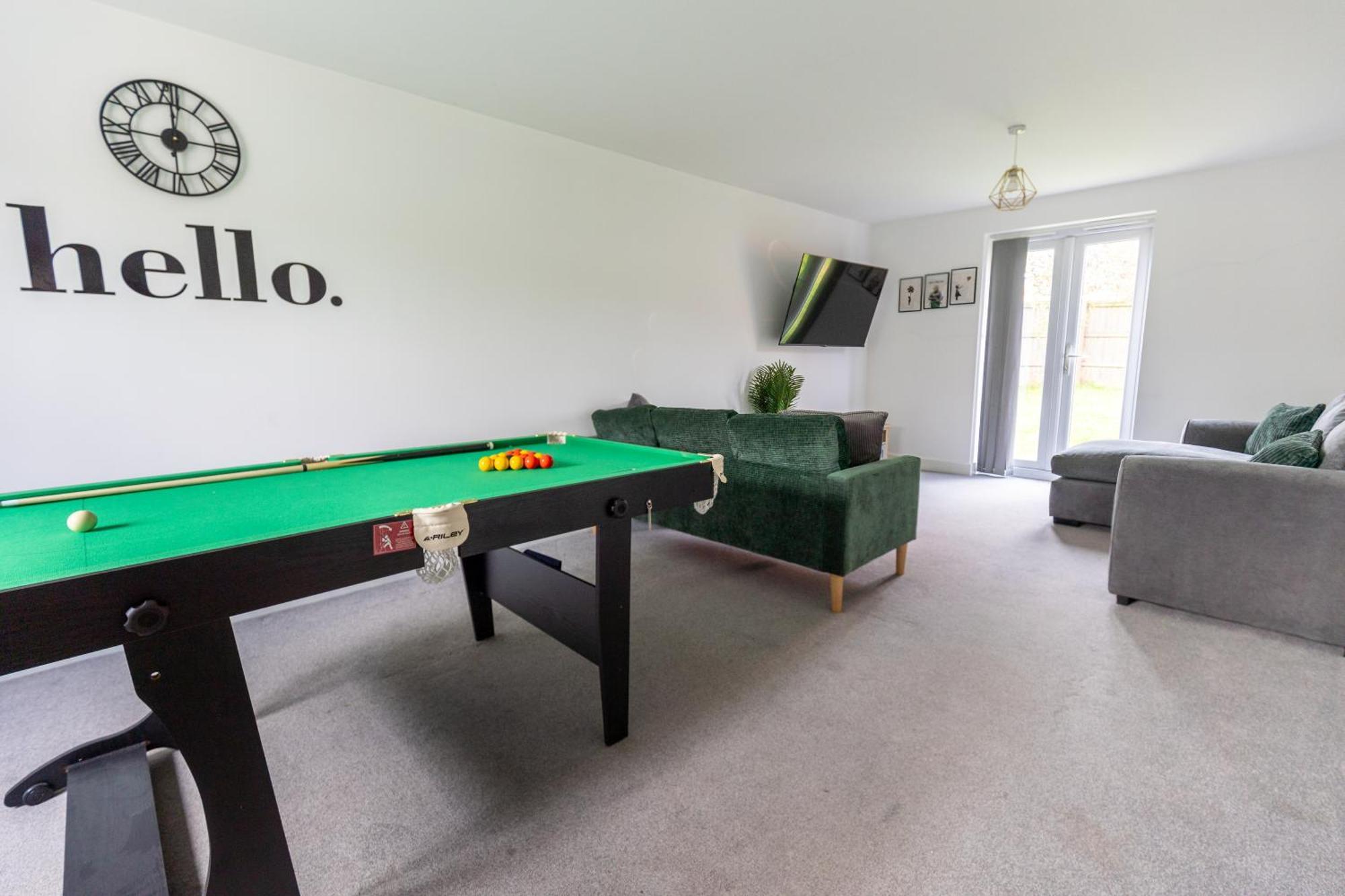 Spacious 4-Bedroom Home Near City Centre With Parking Nottingham Exterior foto